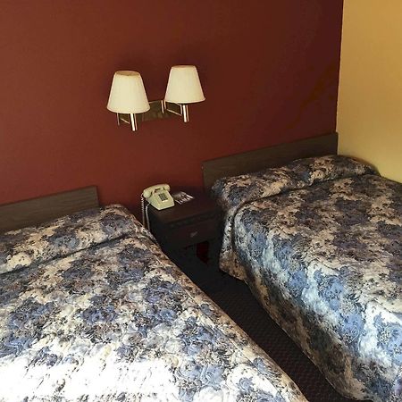 Super 7 Inn 小岩城 外观 照片
